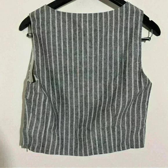 Lucy Paris Striped Crop Top Sleeveless Square Neck Gray White Size M NWT - Picture 3 of 6